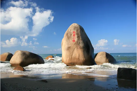 化身藍(lán)海衛(wèi)士，守護(hù)三亞海濱丨盈峰環(huán)境首個(gè)“海域保潔”項(xiàng)目正式簽約進(jìn)場(chǎng)